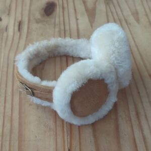 Authentic shearling earmuffs o/s